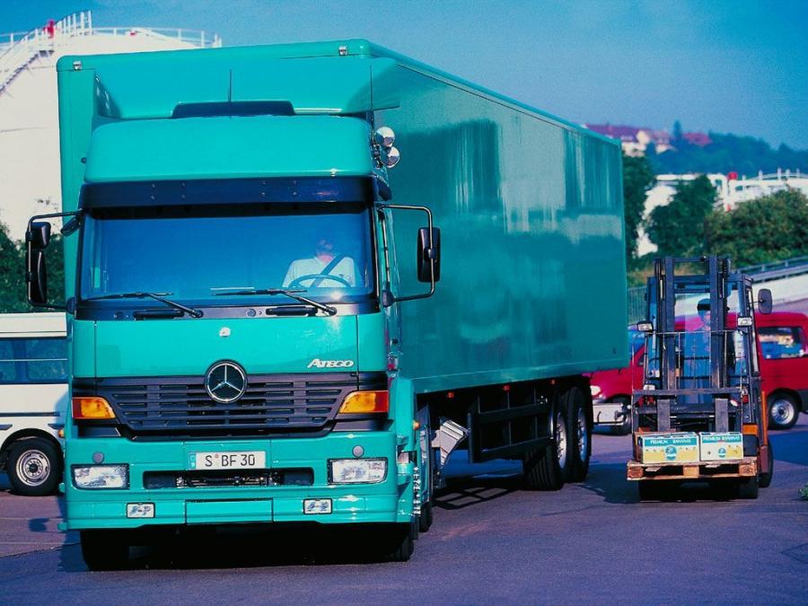  Mercedes-Benz Atego 1828 1998 года  (фото 10 из 24)